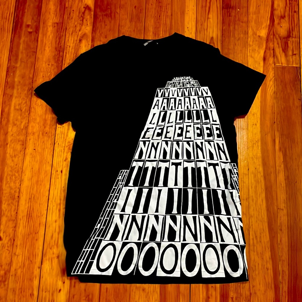 Valentino Shirt, SIZE NOT LISTED ON SHIRT BUT MENS MEDIUM.